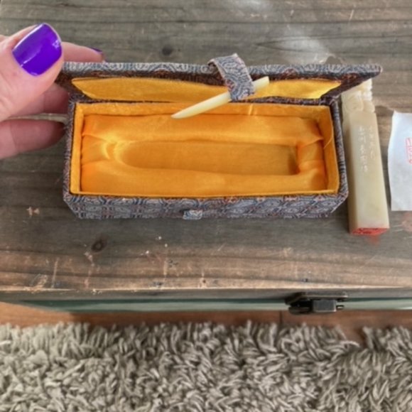 Vintage Chinese Shoushan Stone Figurine Statue in Tapestry Box #1 - Pretty! - Picture 4 of 11